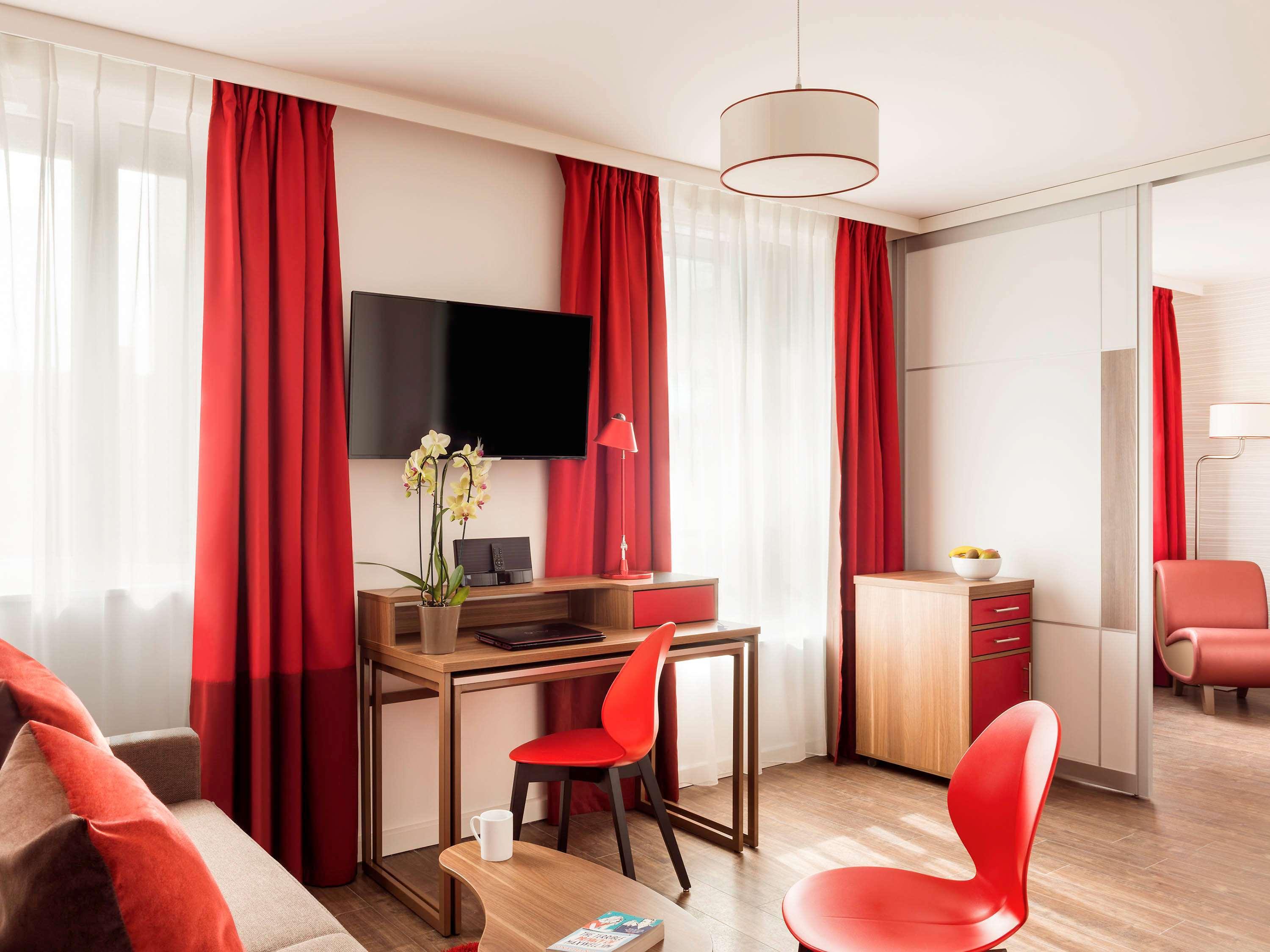 Aparthotel Adagio La Defense Courbevoie Exterior photo