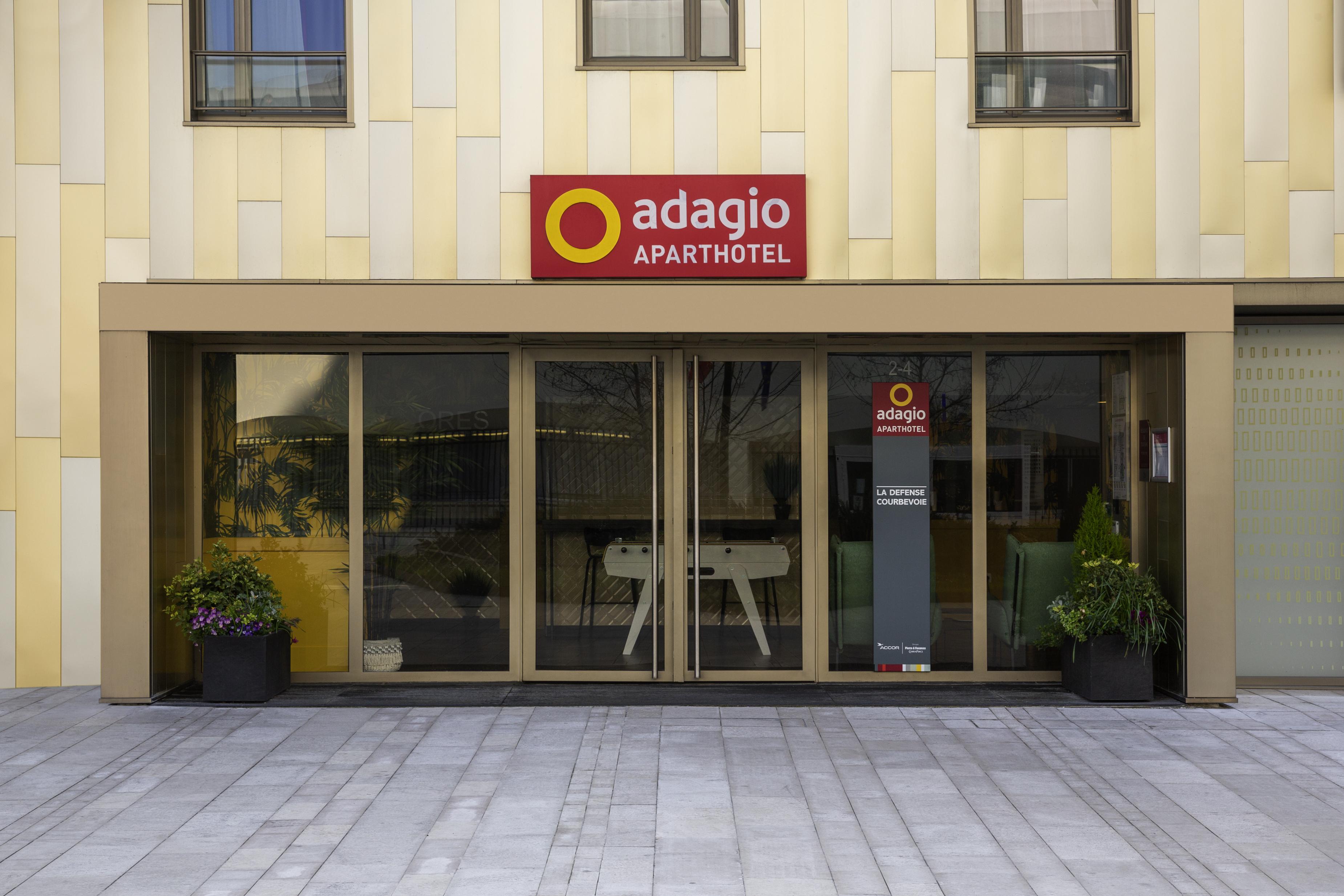 Aparthotel Adagio La Defense Courbevoie Exterior photo
